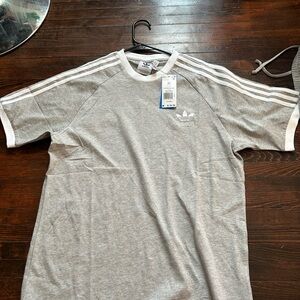 Adidas Men's Gray Short Sleeve Tee